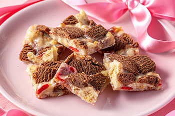 ザクもち×つぶつぶ食感を楽しむ断面かわいい「マシュマロヌガー」